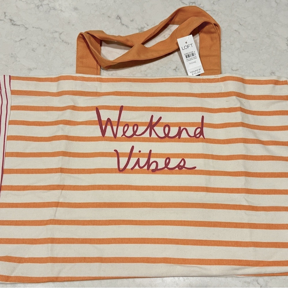LOFT Vibrant Peach/Light Orange and Cream Tote for Summer & Weekend Adventures - Picture 2 of 5